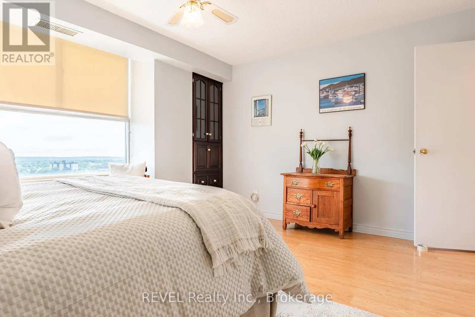 PH 4 - 7 GALE CRESCENT, #PH 4