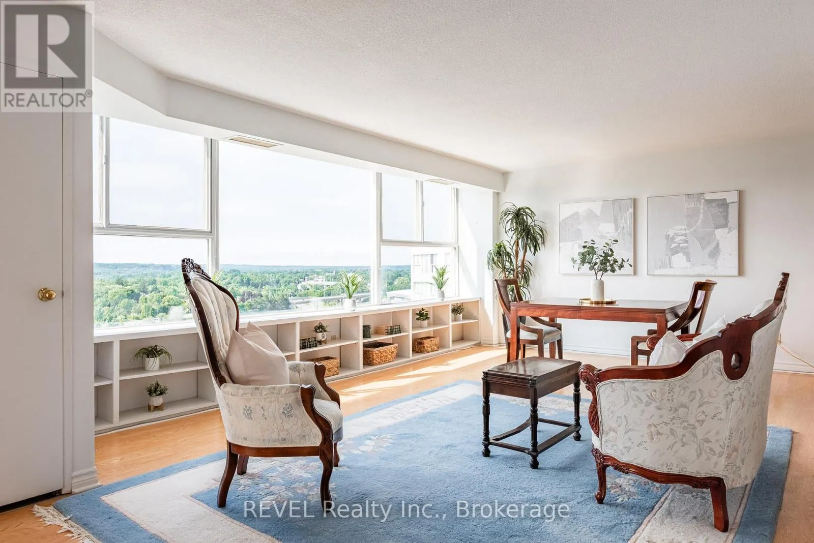 PH 4 - 7 GALE CRESCENT, #PH 4