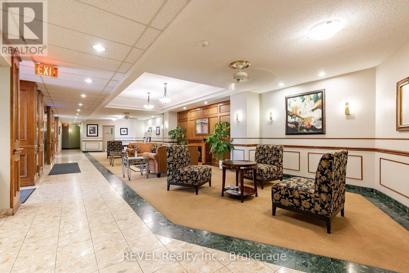 PH 4 - 7 GALE CRESCENT, #PH 4