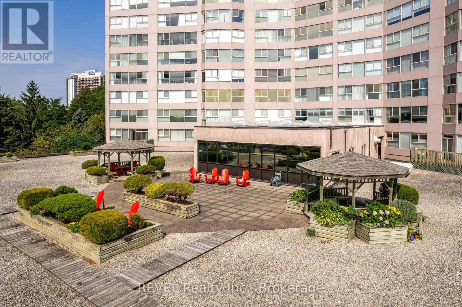 PH 4 - 7 GALE CRESCENT, #PH 4
