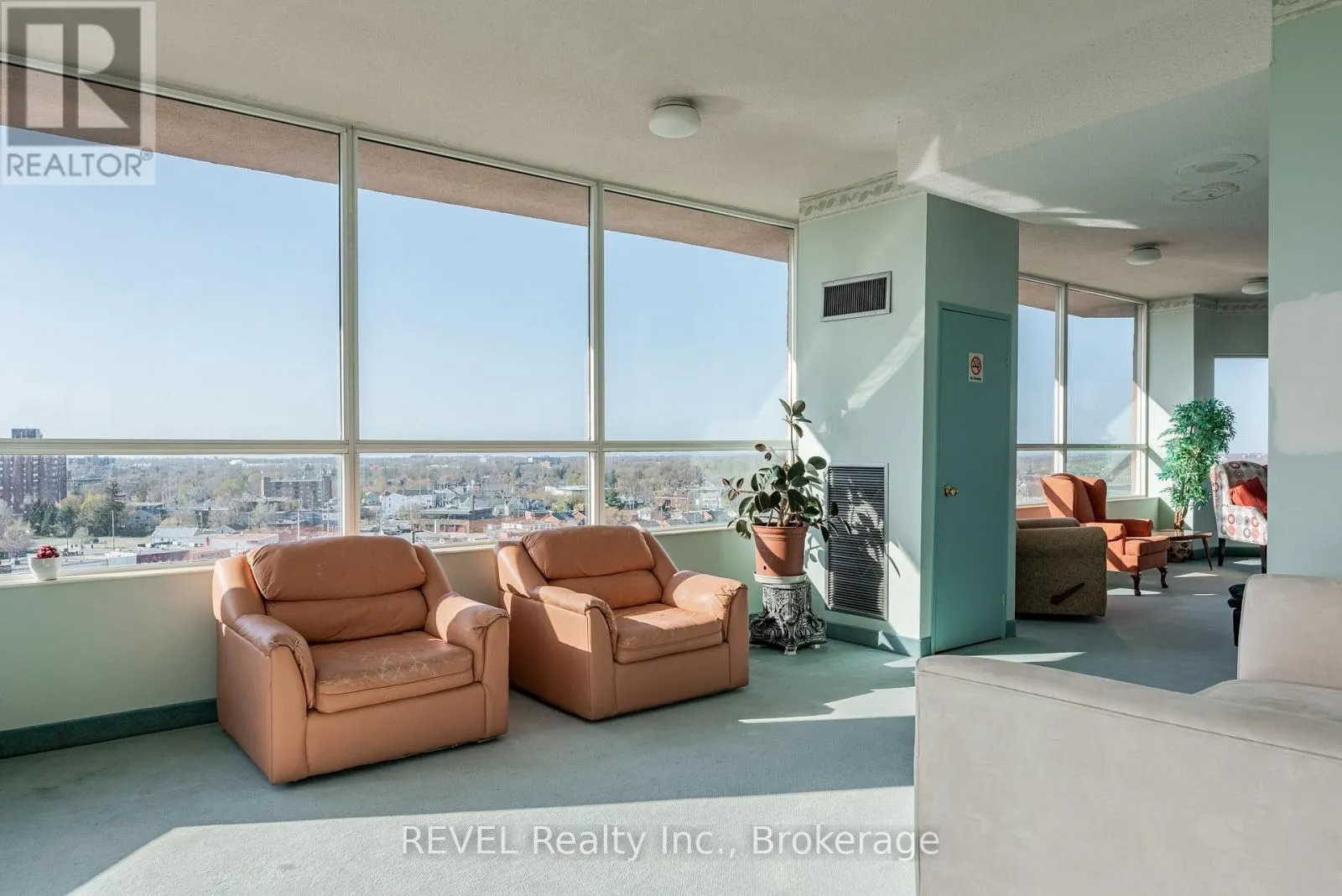 PH 4 - 7 GALE CRESCENT, #PH 4