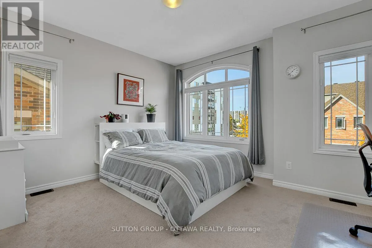 26 - 456 LEBOUTILLIER AVENUE