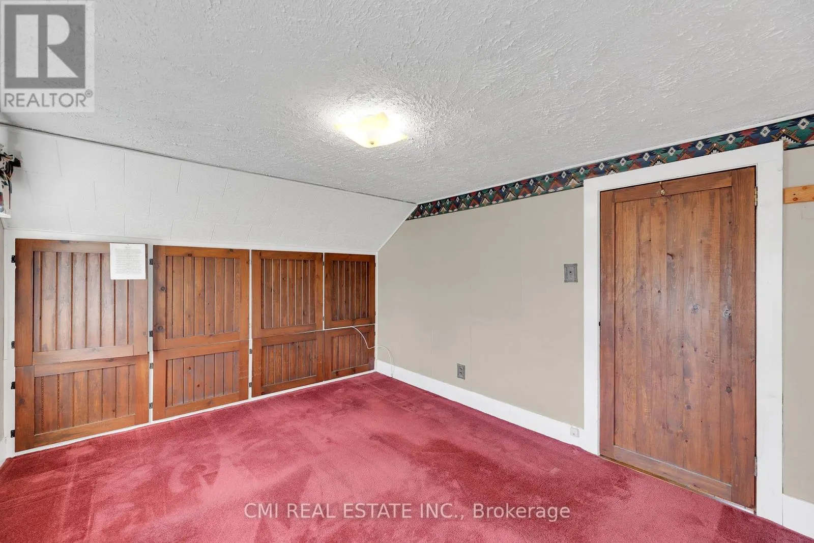 111 SNYDER'S ROAD W