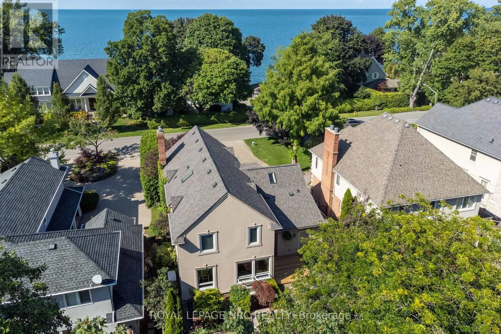 328 NIAGARA BOULEVARD