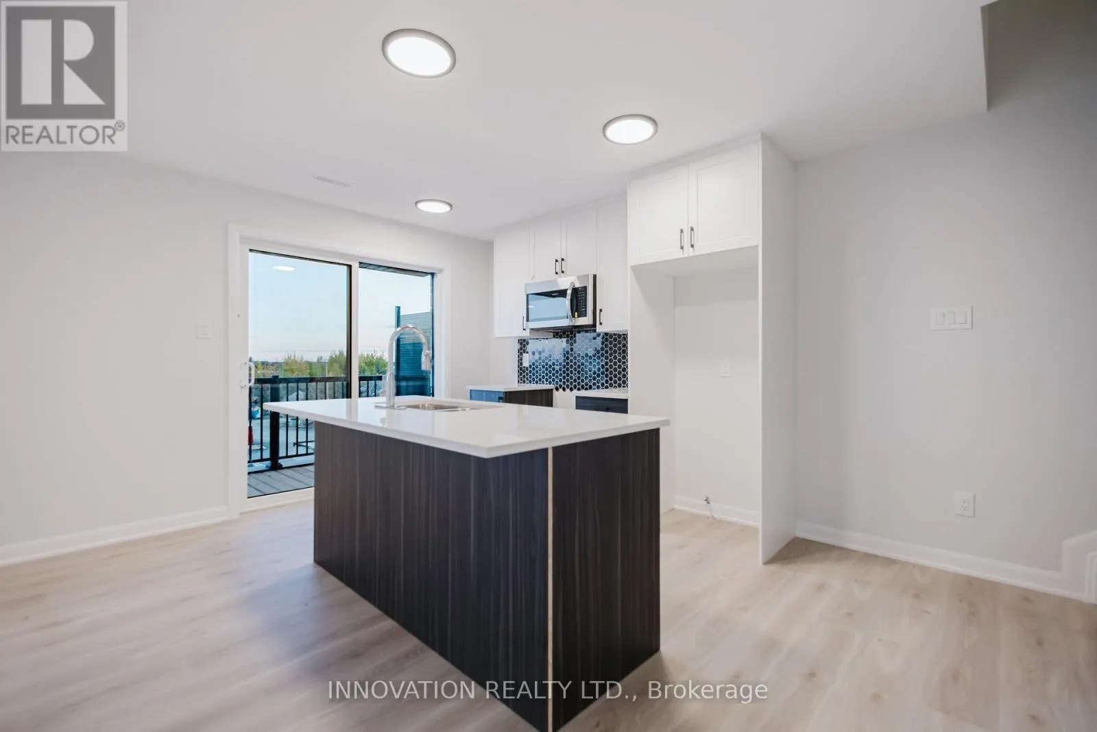 801 - UNIT #15 GLENROY GILBERT DRIVE
