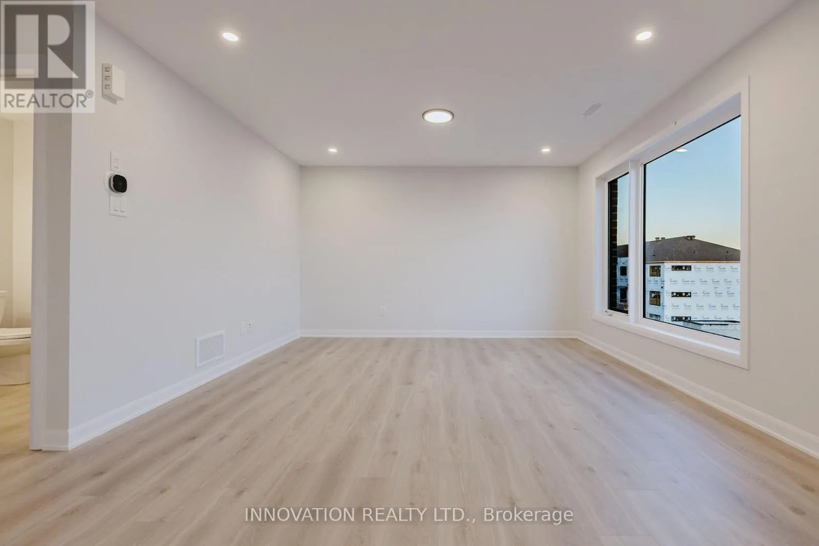 801 - UNIT #15 GLENROY GILBERT DRIVE