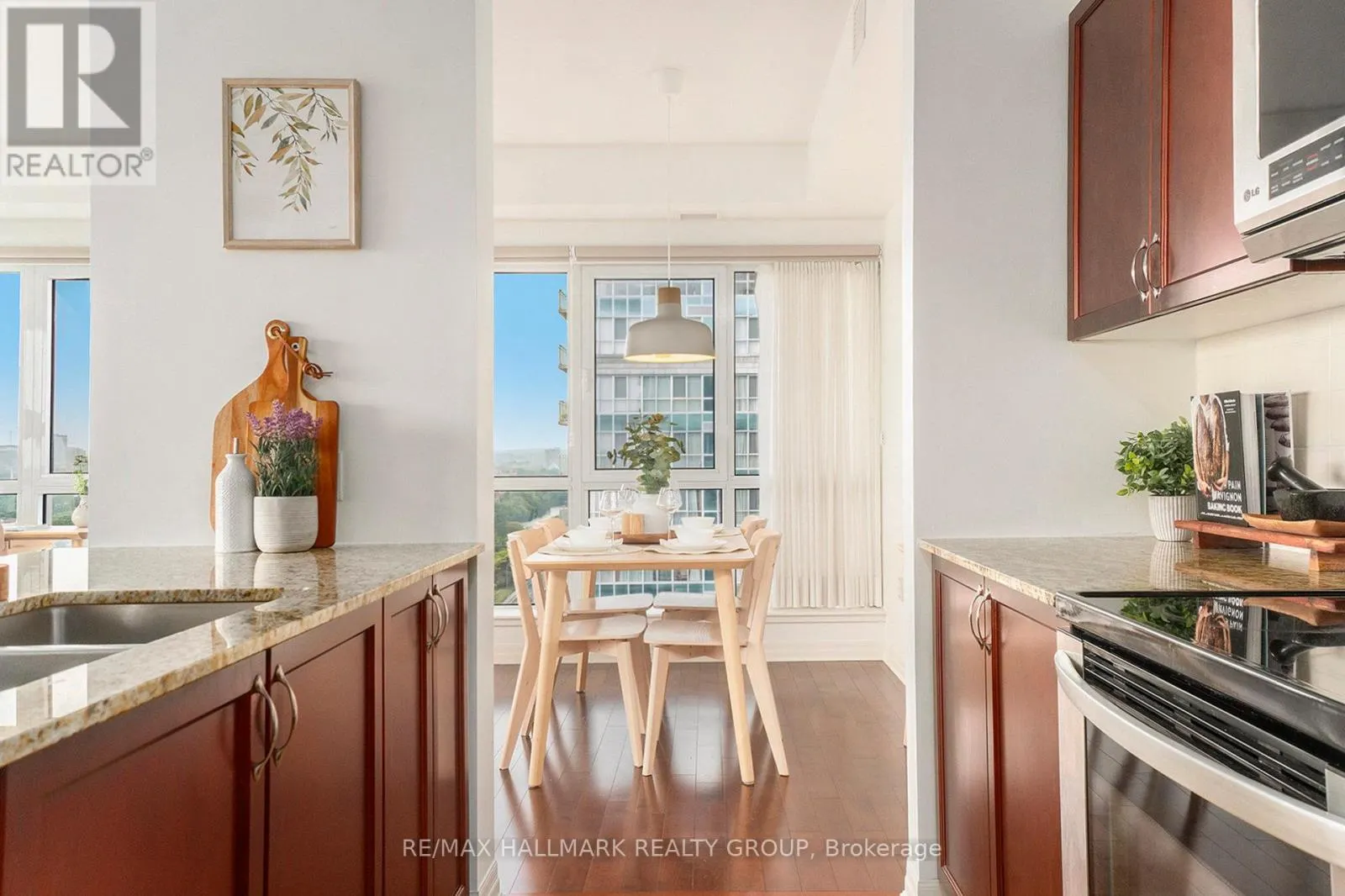 1602 - 90 LANDRY STREET