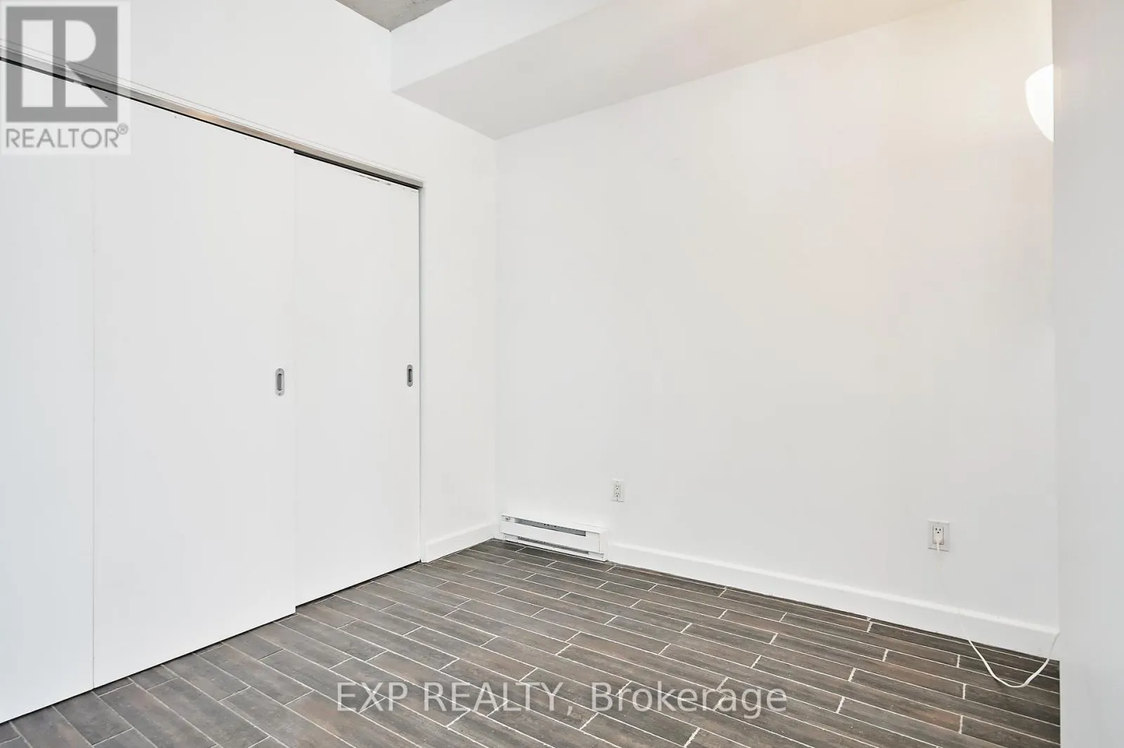 606 - 180 YORK STREET
