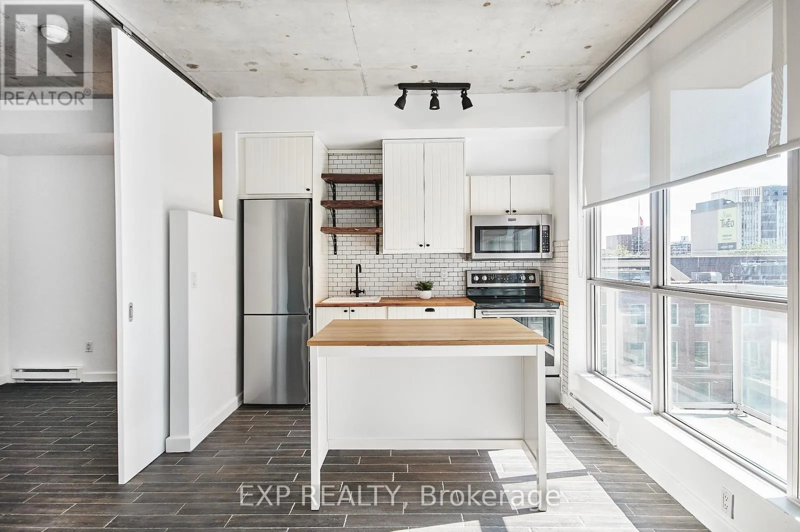 606 - 180 YORK STREET