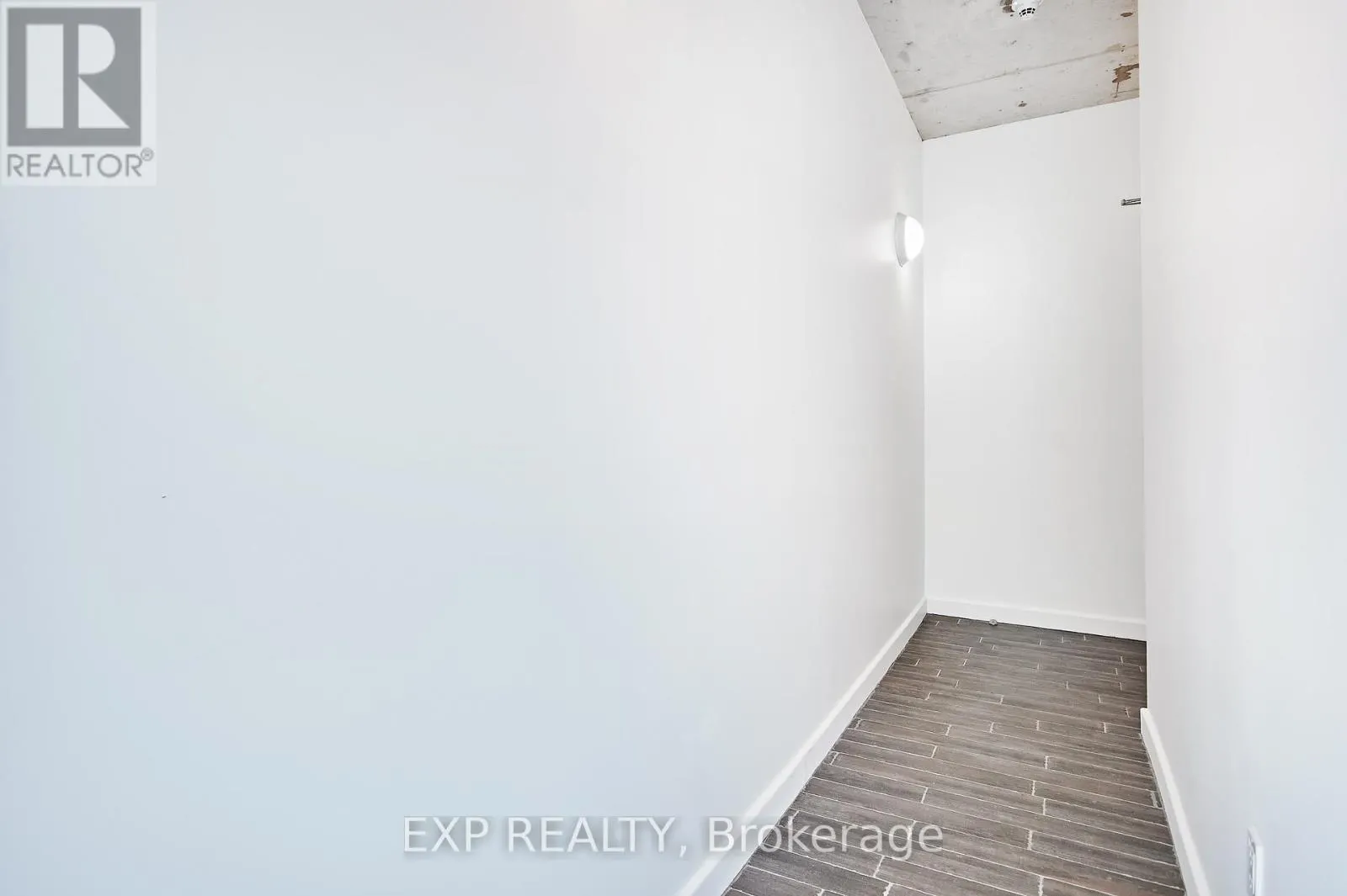 606 - 180 YORK STREET