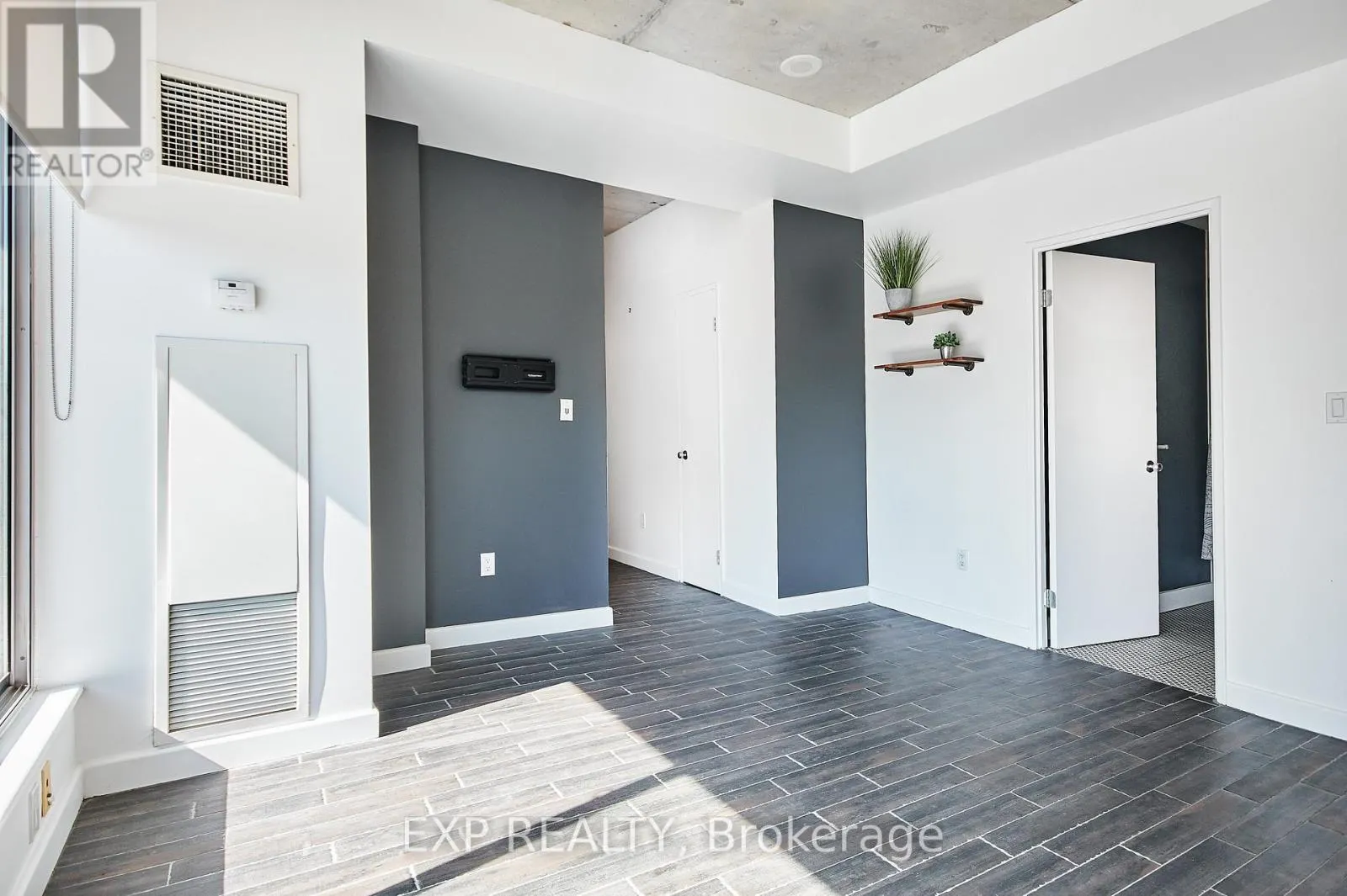 606 - 180 YORK STREET