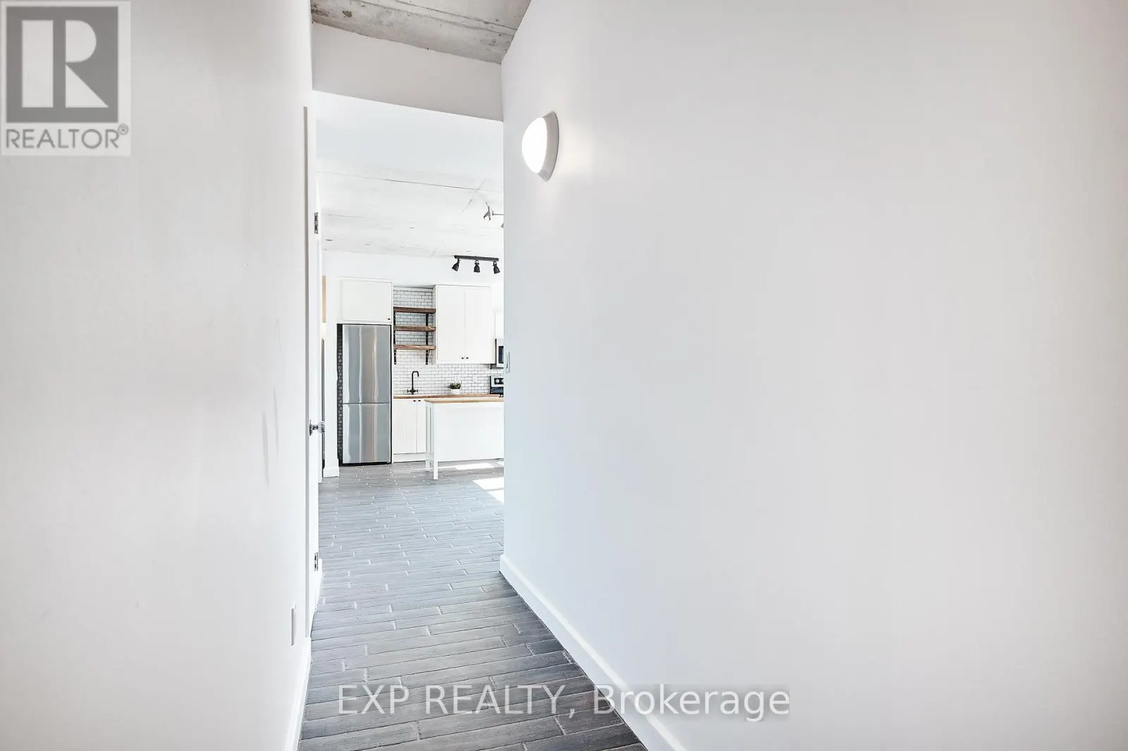 606 - 180 YORK STREET