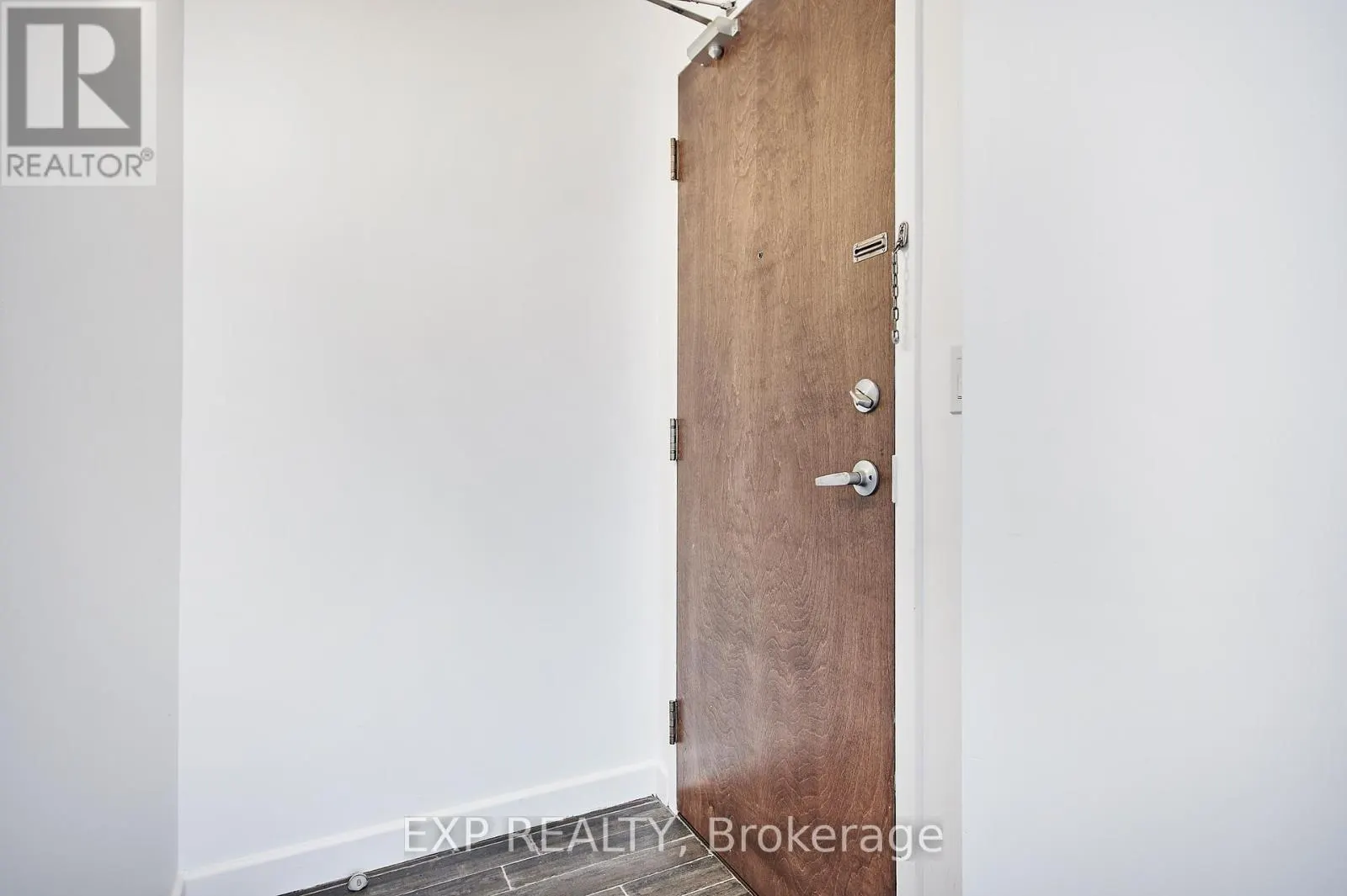 606 - 180 YORK STREET