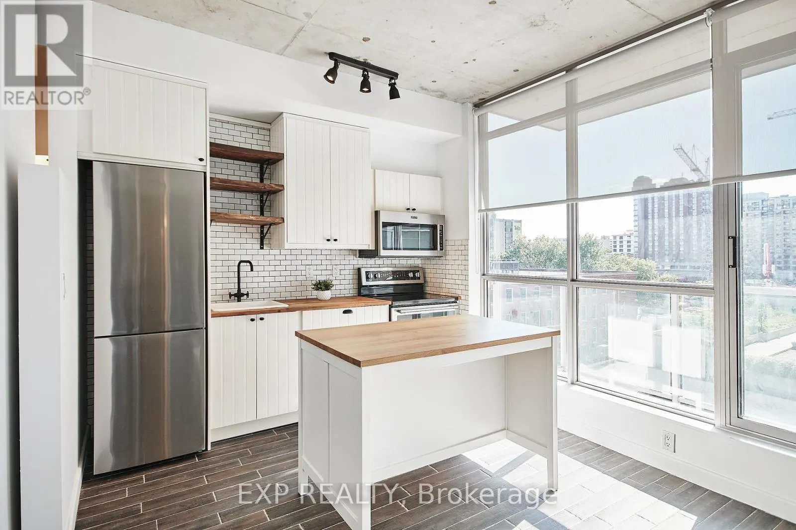606 - 180 YORK STREET