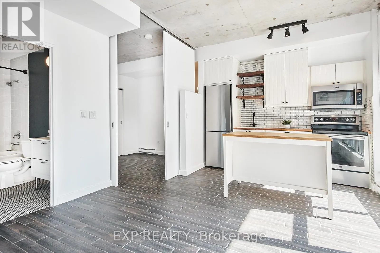 606 - 180 YORK STREET