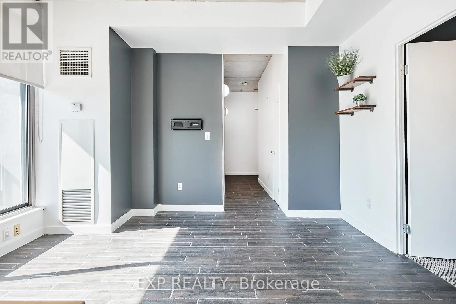 606 - 180 YORK STREET