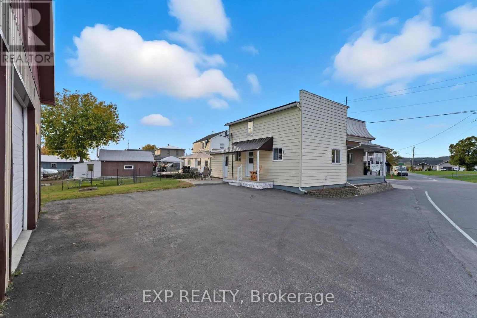 2110 LAJOIE STREET