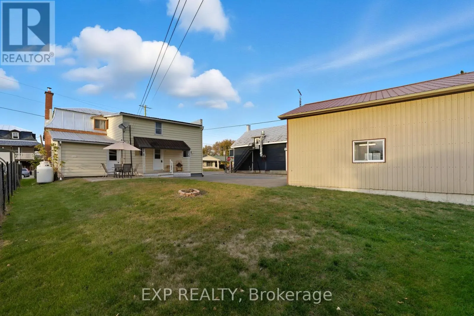 2110 LAJOIE STREET