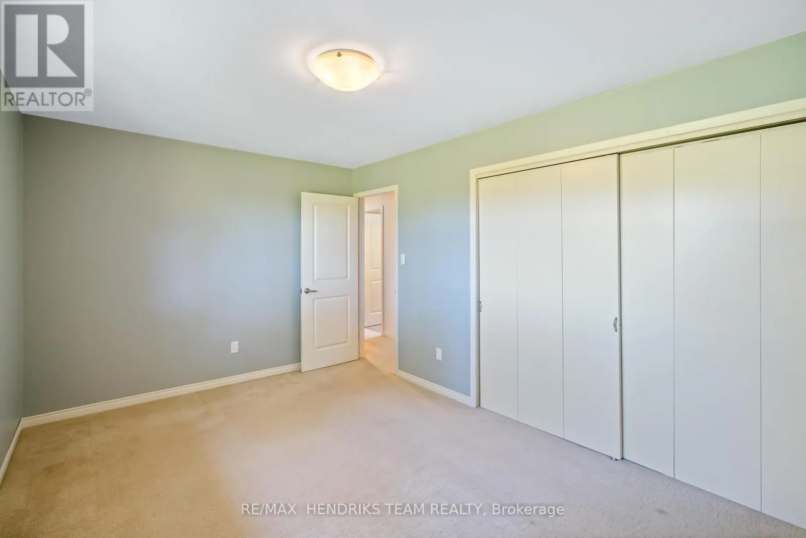 1521 IRVINE ROAD