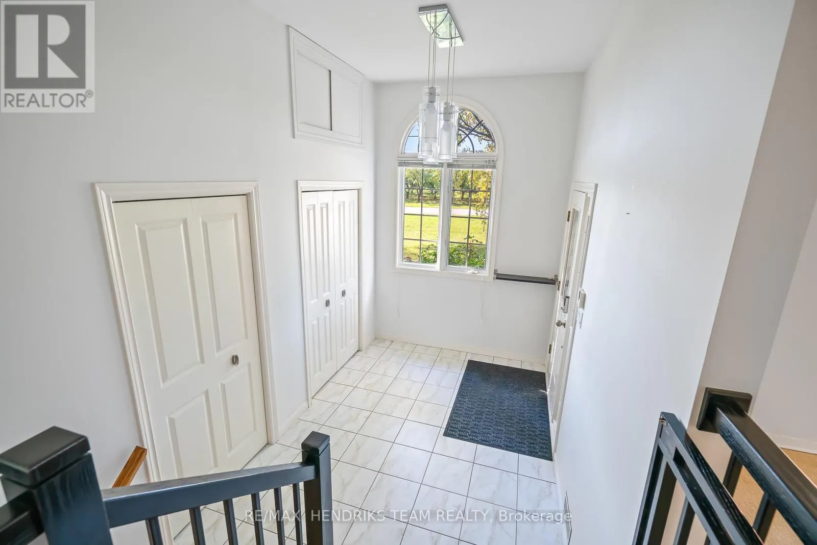 1521 IRVINE ROAD