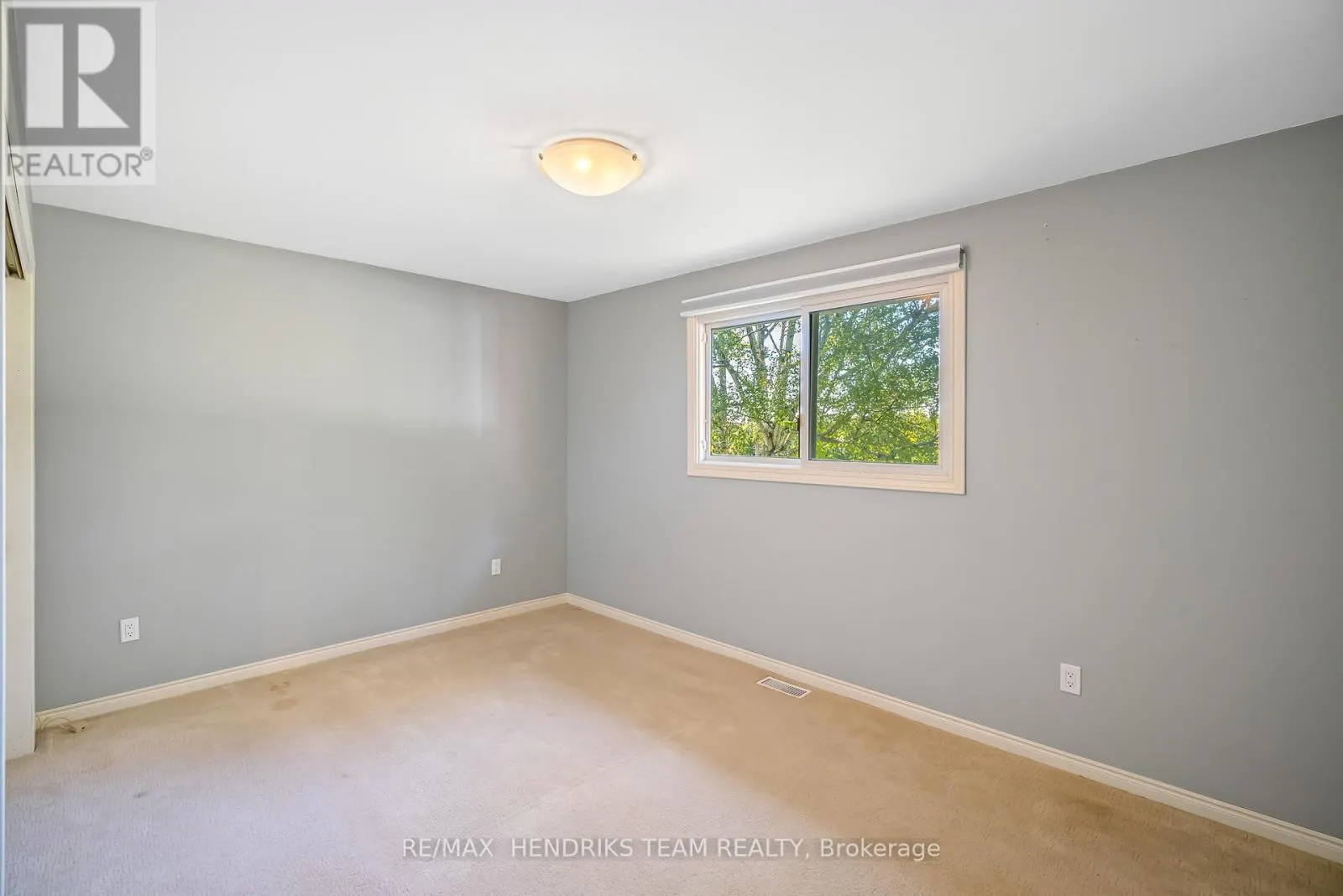 1521 IRVINE ROAD