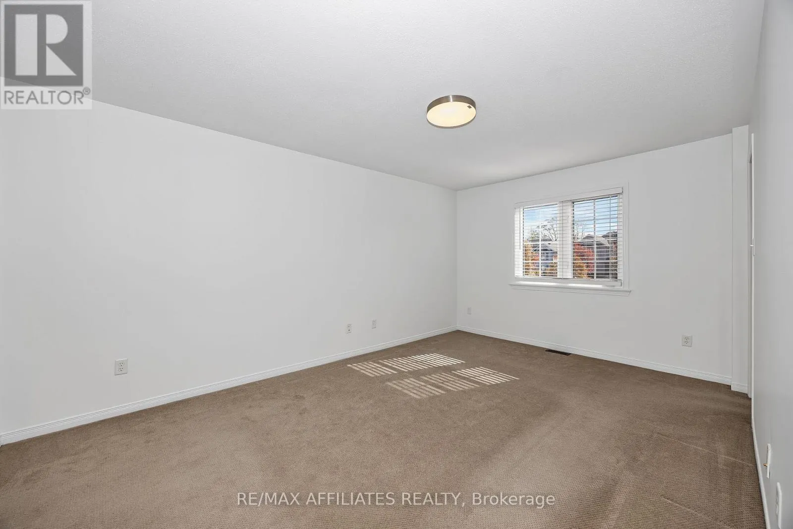 17 KIRKSTONE PRIVATE E