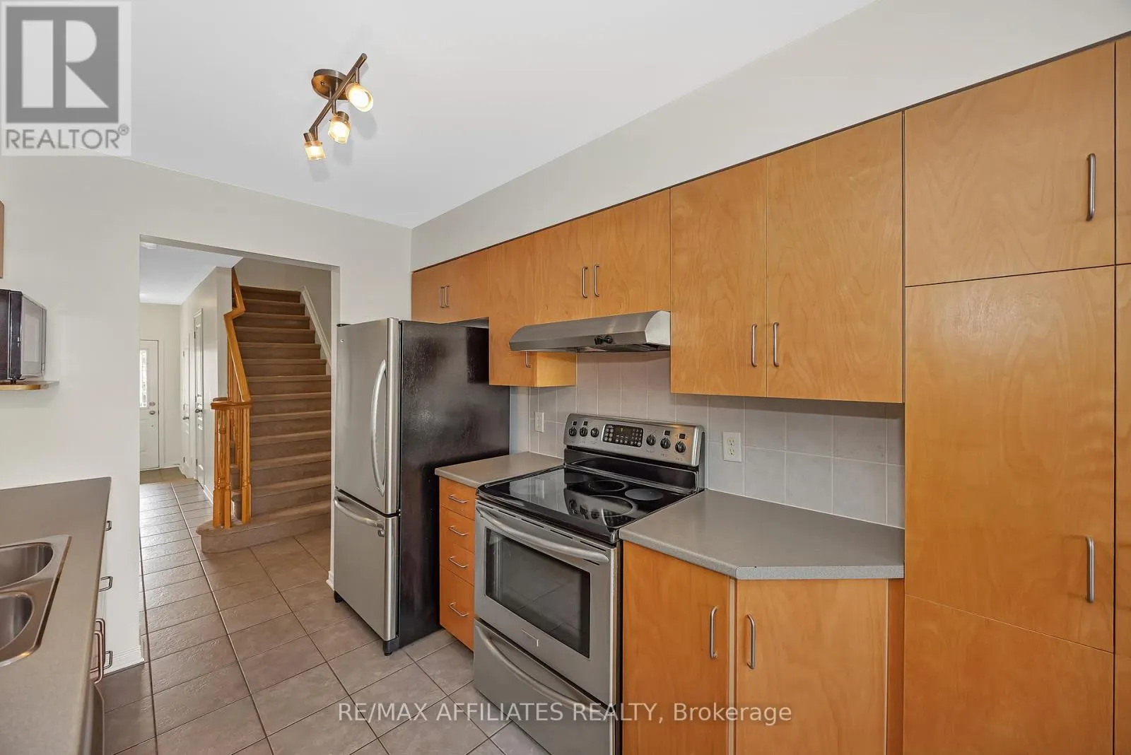17 KIRKSTONE PRIVATE E