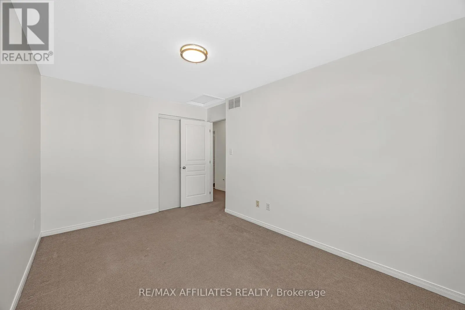 17 KIRKSTONE PRIVATE E