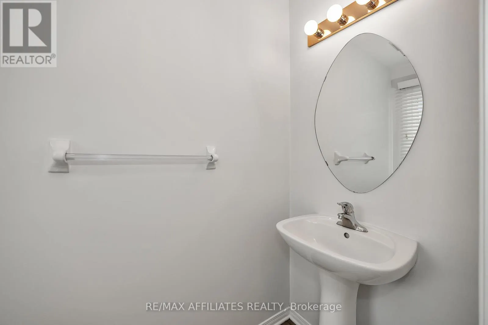 17 KIRKSTONE PRIVATE E