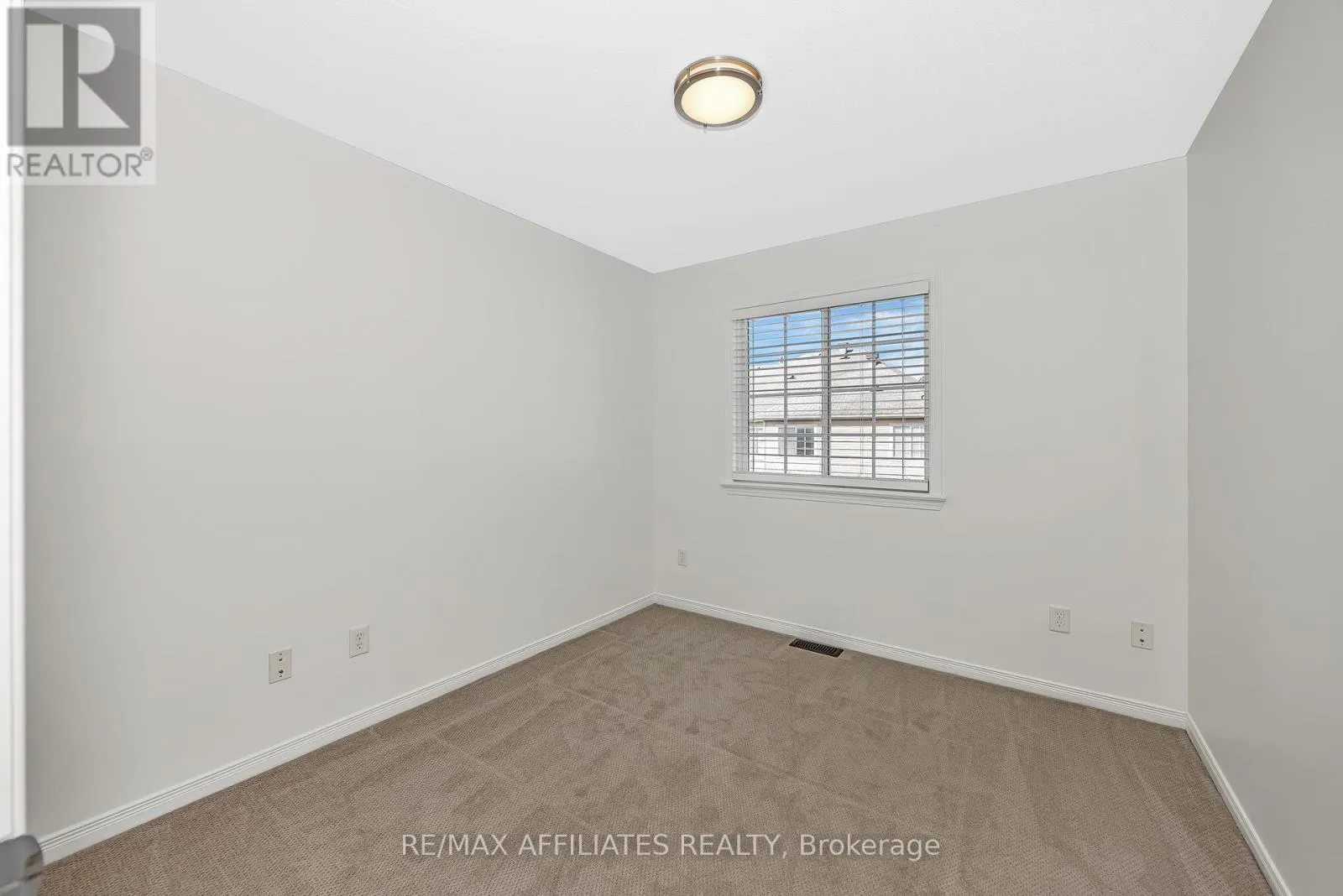 17 KIRKSTONE PRIVATE E