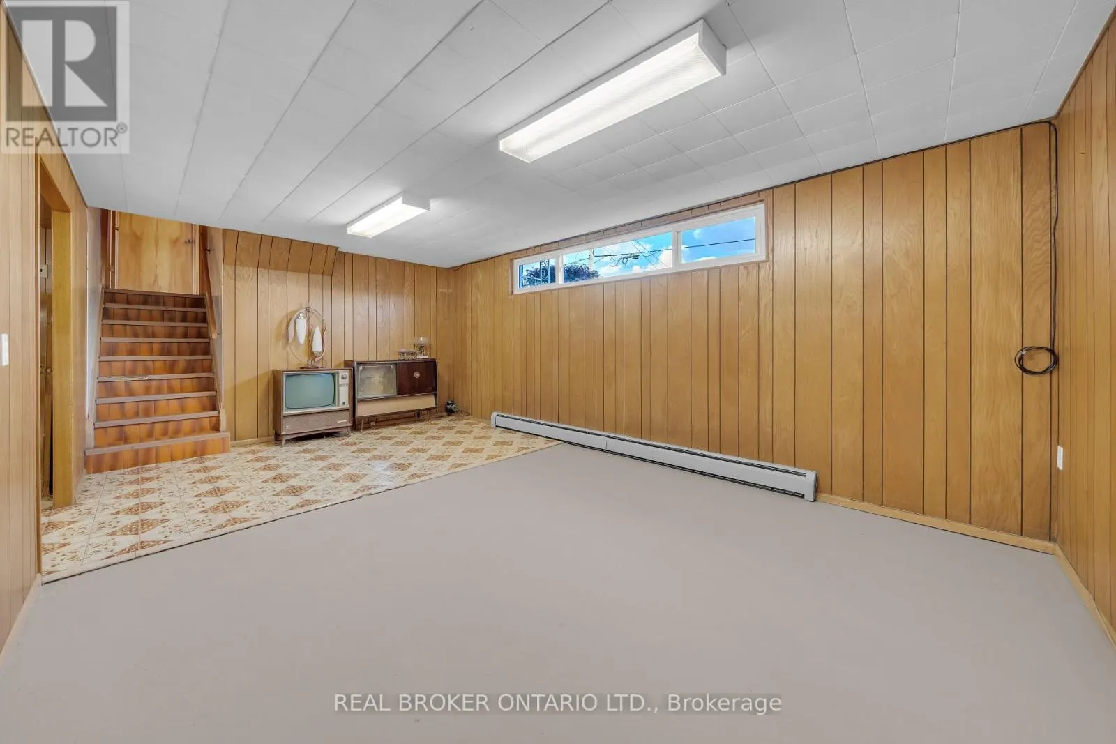 132 GREENINGDON DRIVE