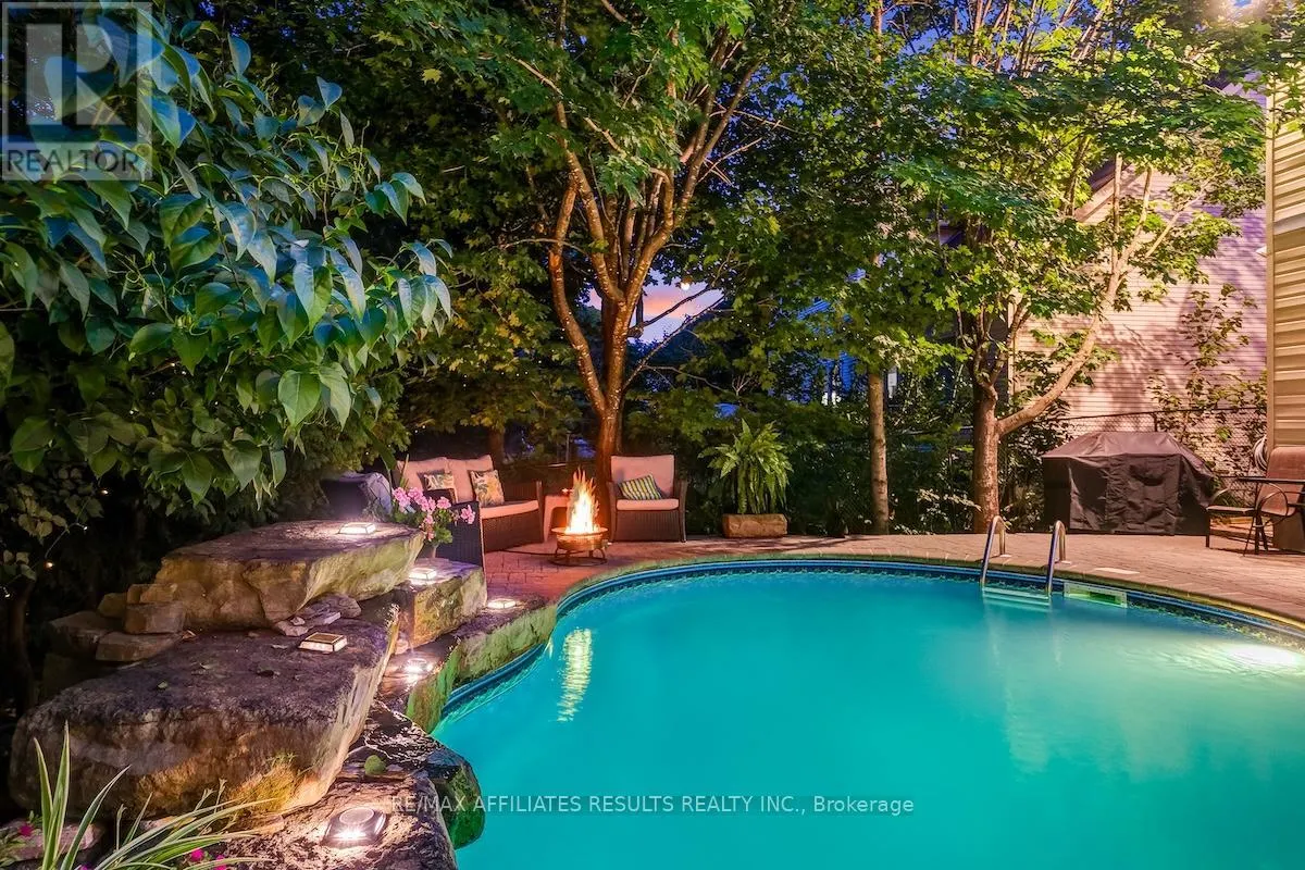 35 CRANTHAM CRESCENT