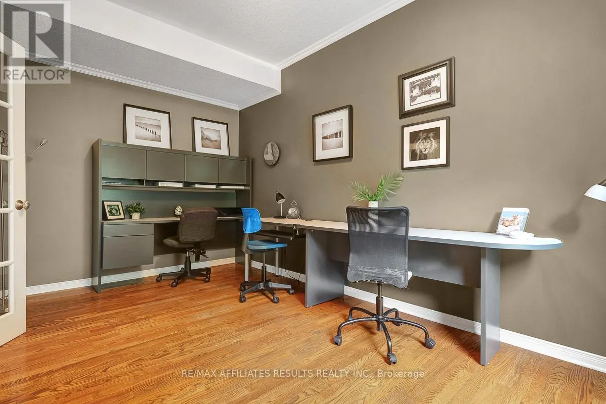 35 CRANTHAM CRESCENT