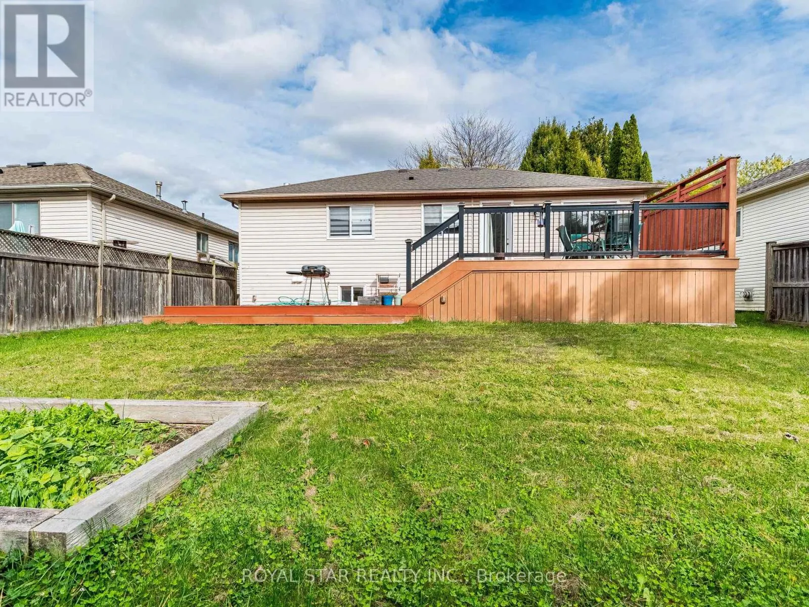 18 WOODSIDE SQUARE