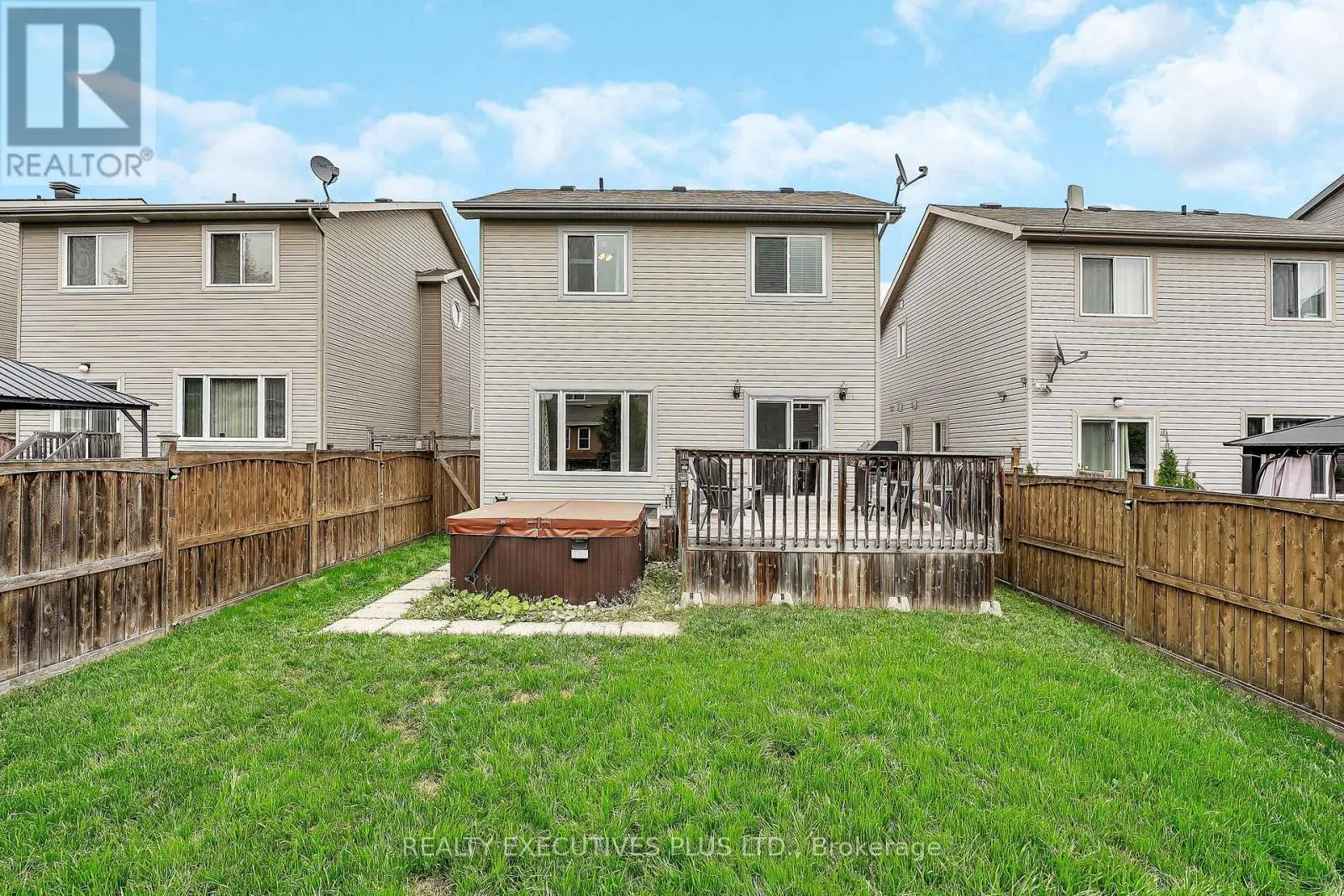 341 JASPER CRESCENT