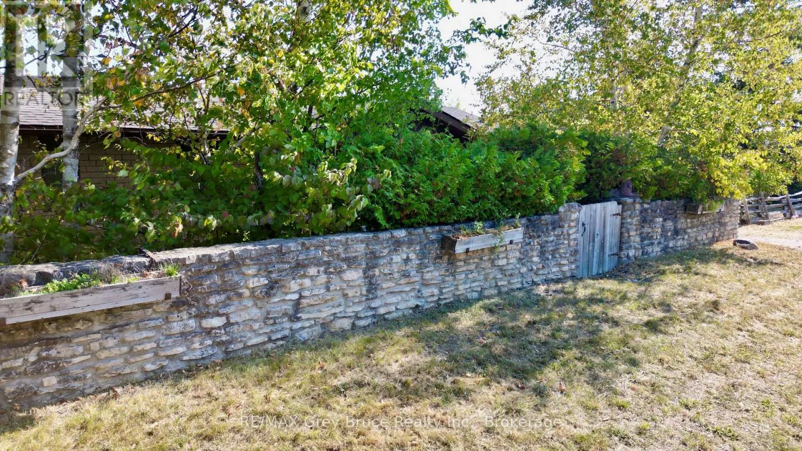 248 ISTHMUS BAY ROAD