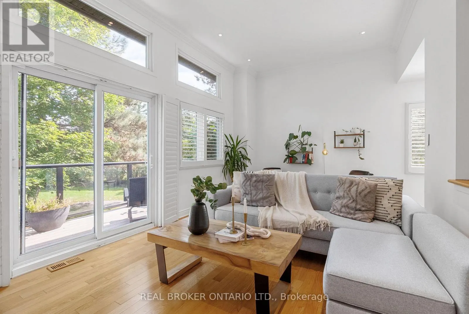 2 - 655 RICHMOND ROAD