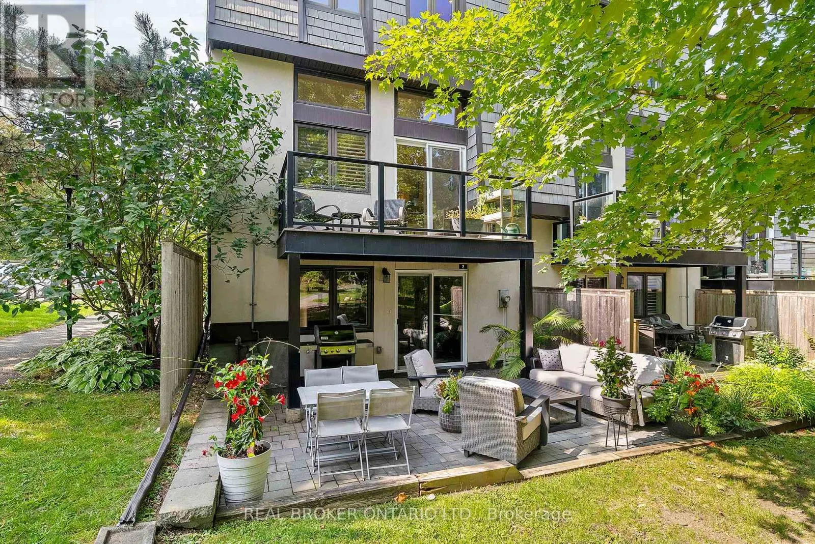 2 - 655 RICHMOND ROAD