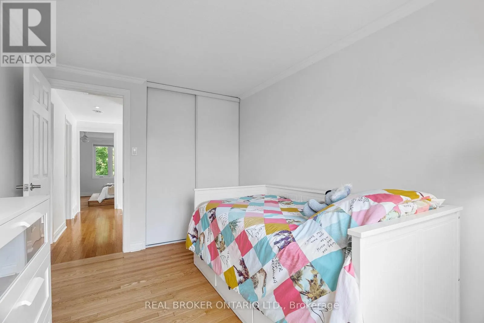 2 - 655 RICHMOND ROAD