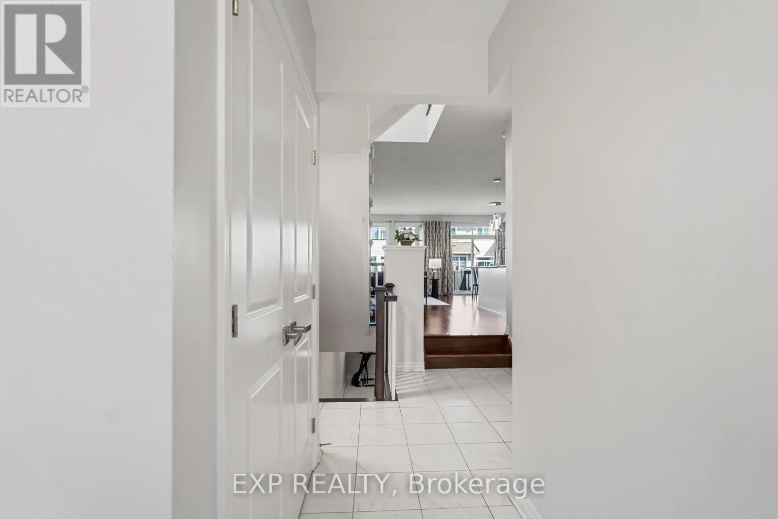 512 EDENWYLDE DRIVE E