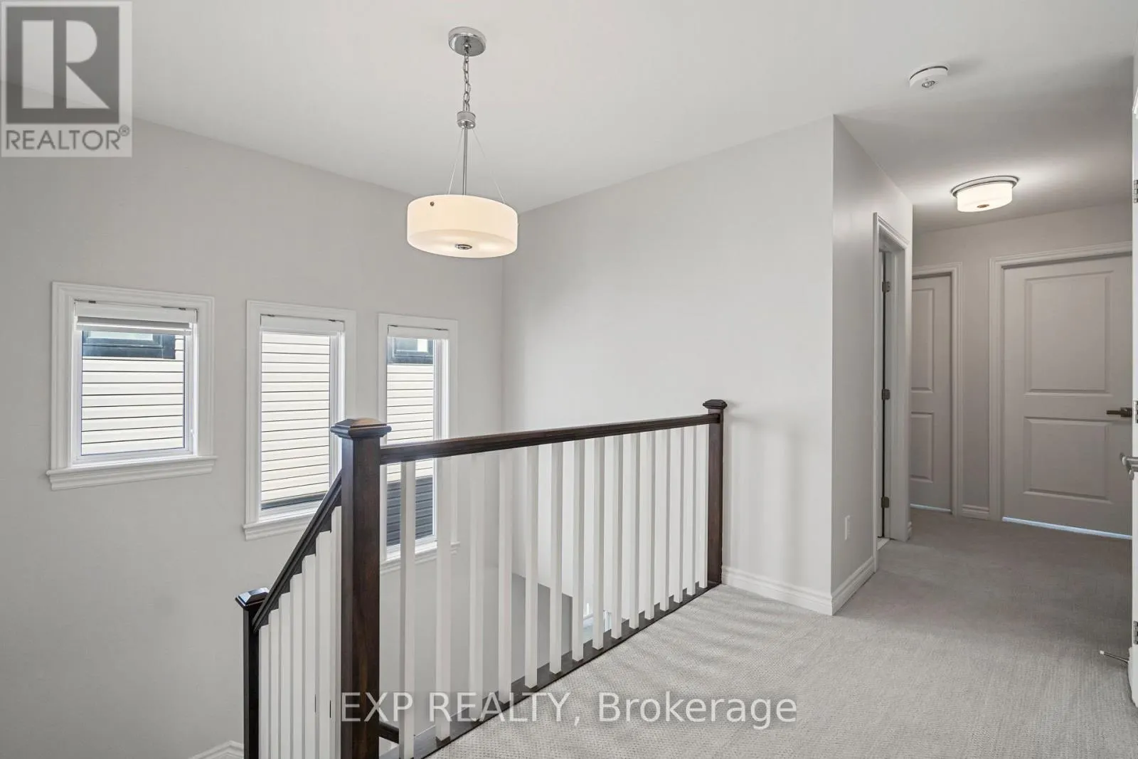 512 EDENWYLDE DRIVE E