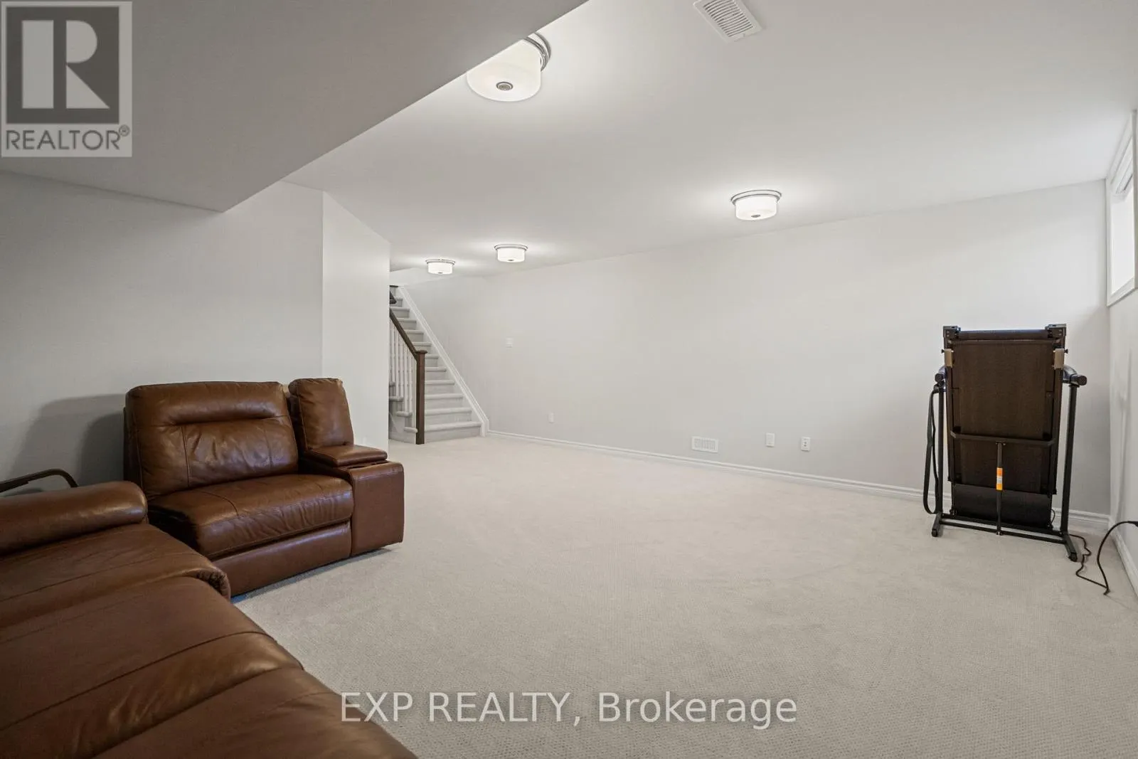 512 EDENWYLDE DRIVE E