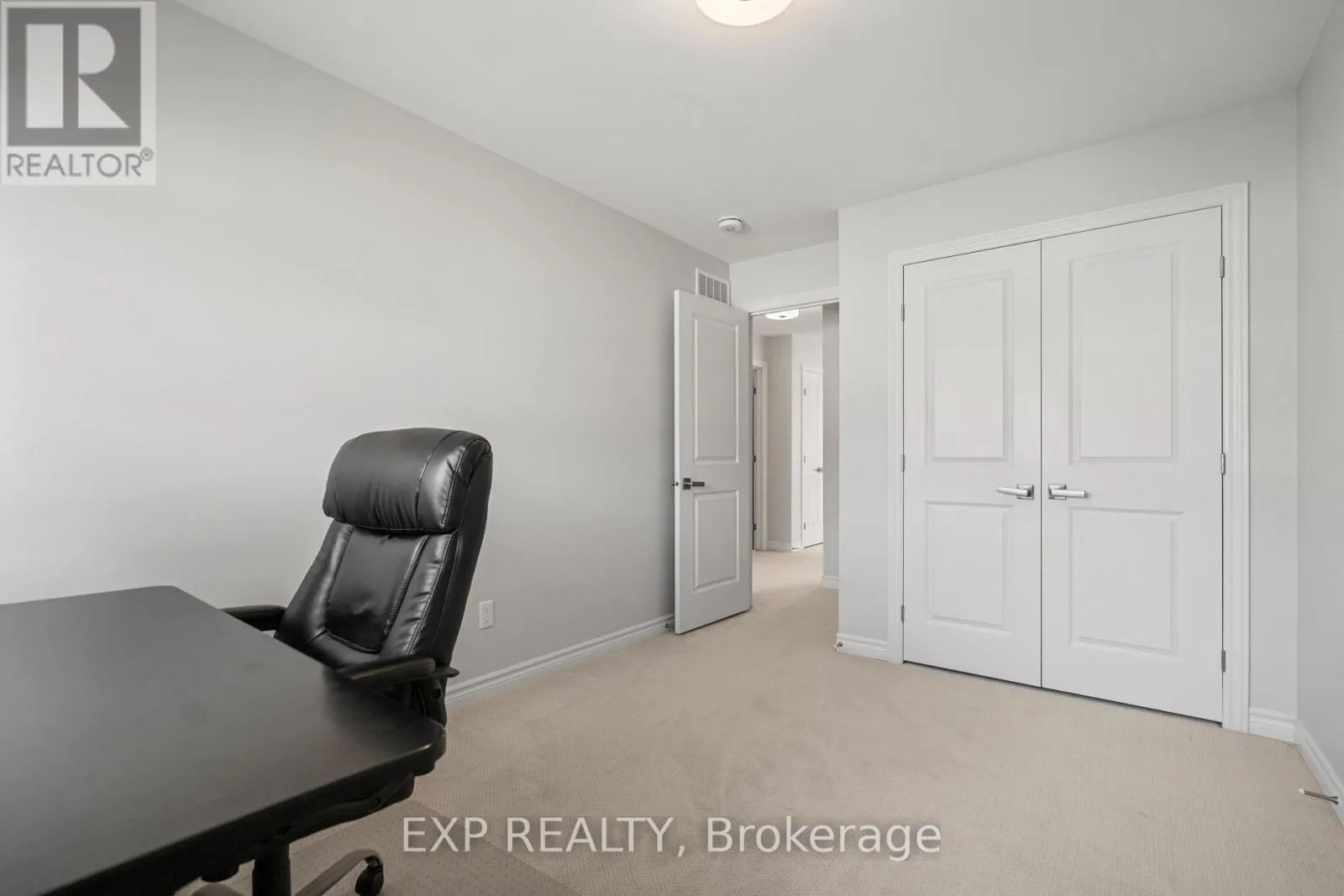 512 EDENWYLDE DRIVE E