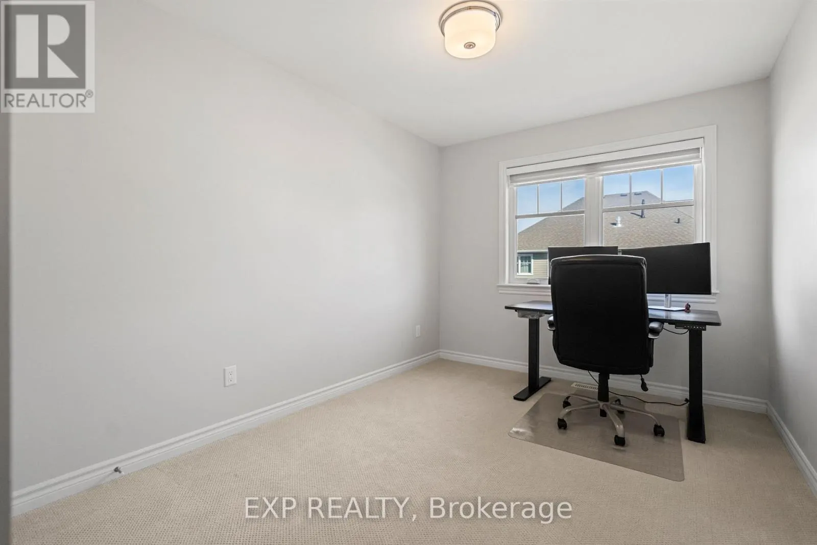 512 EDENWYLDE DRIVE E