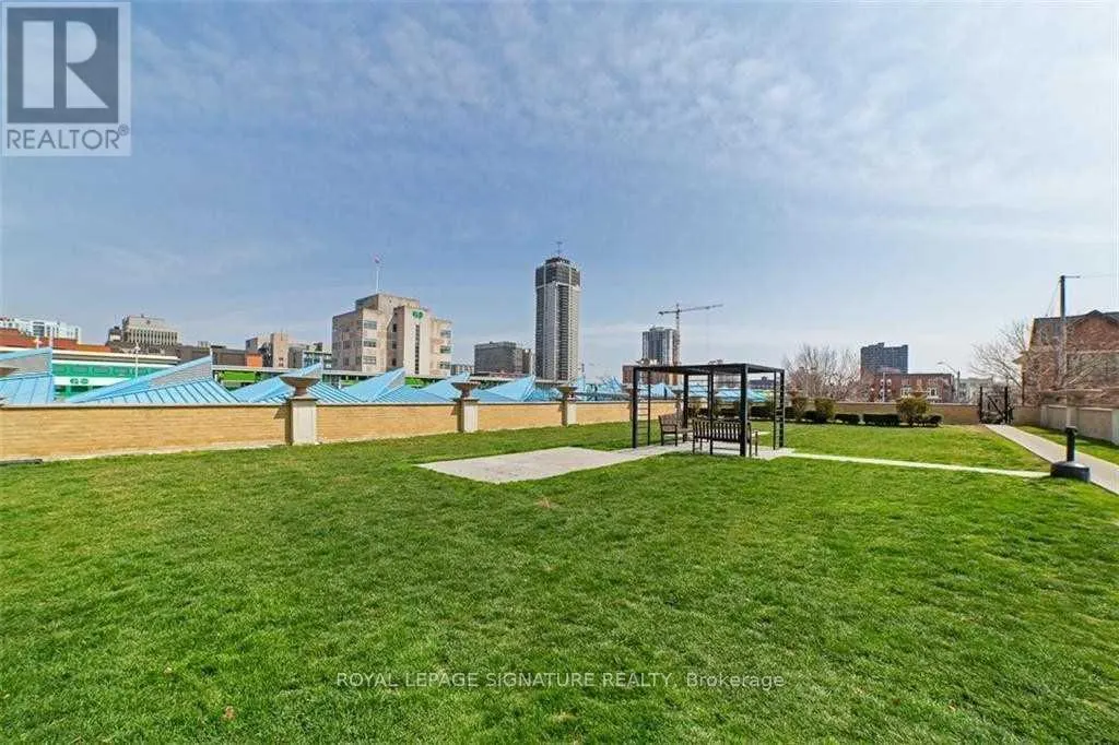 1105 - 135 JAMES STREET S