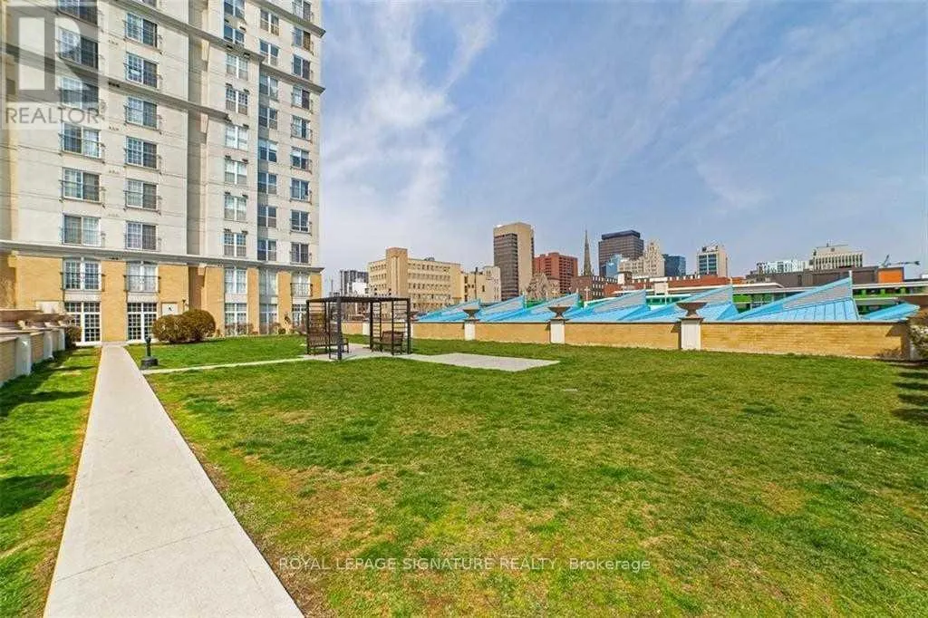 1105 - 135 JAMES STREET S