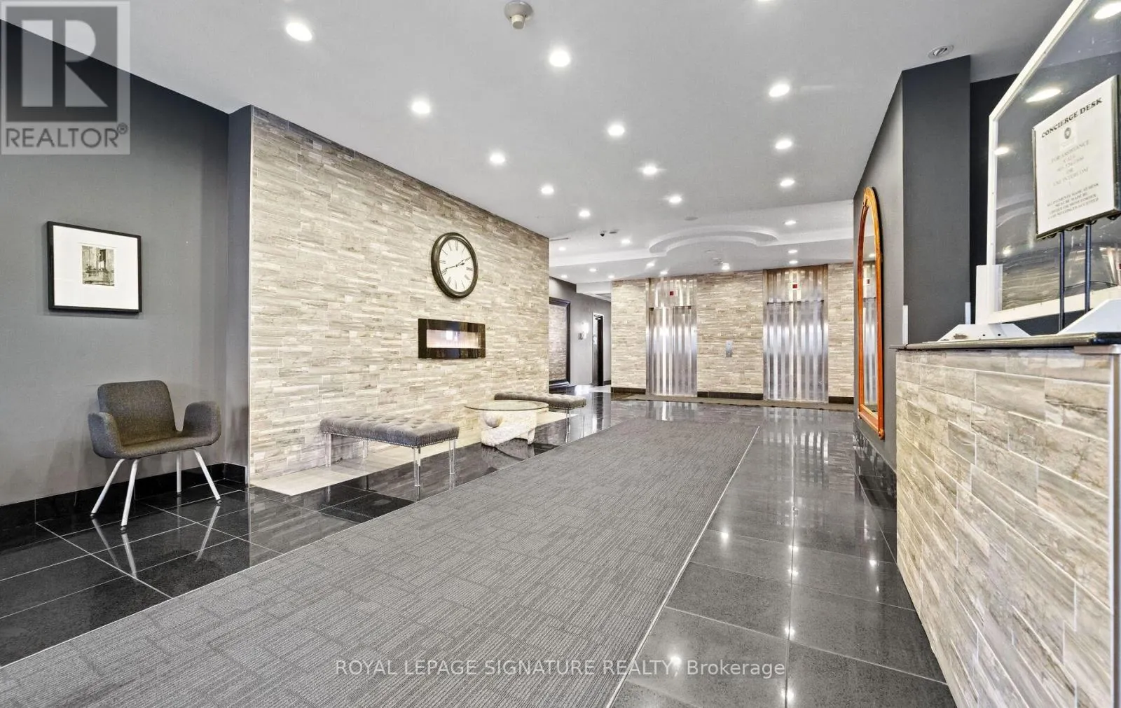 1105 - 135 JAMES STREET S