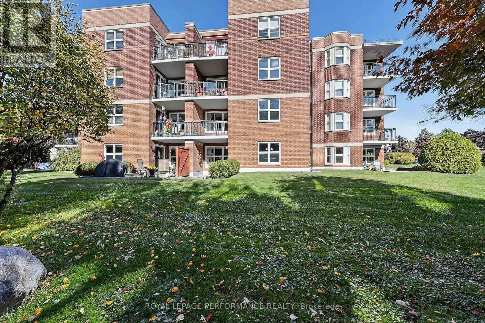 203 - 120 DARLINGTON PRIVATE
