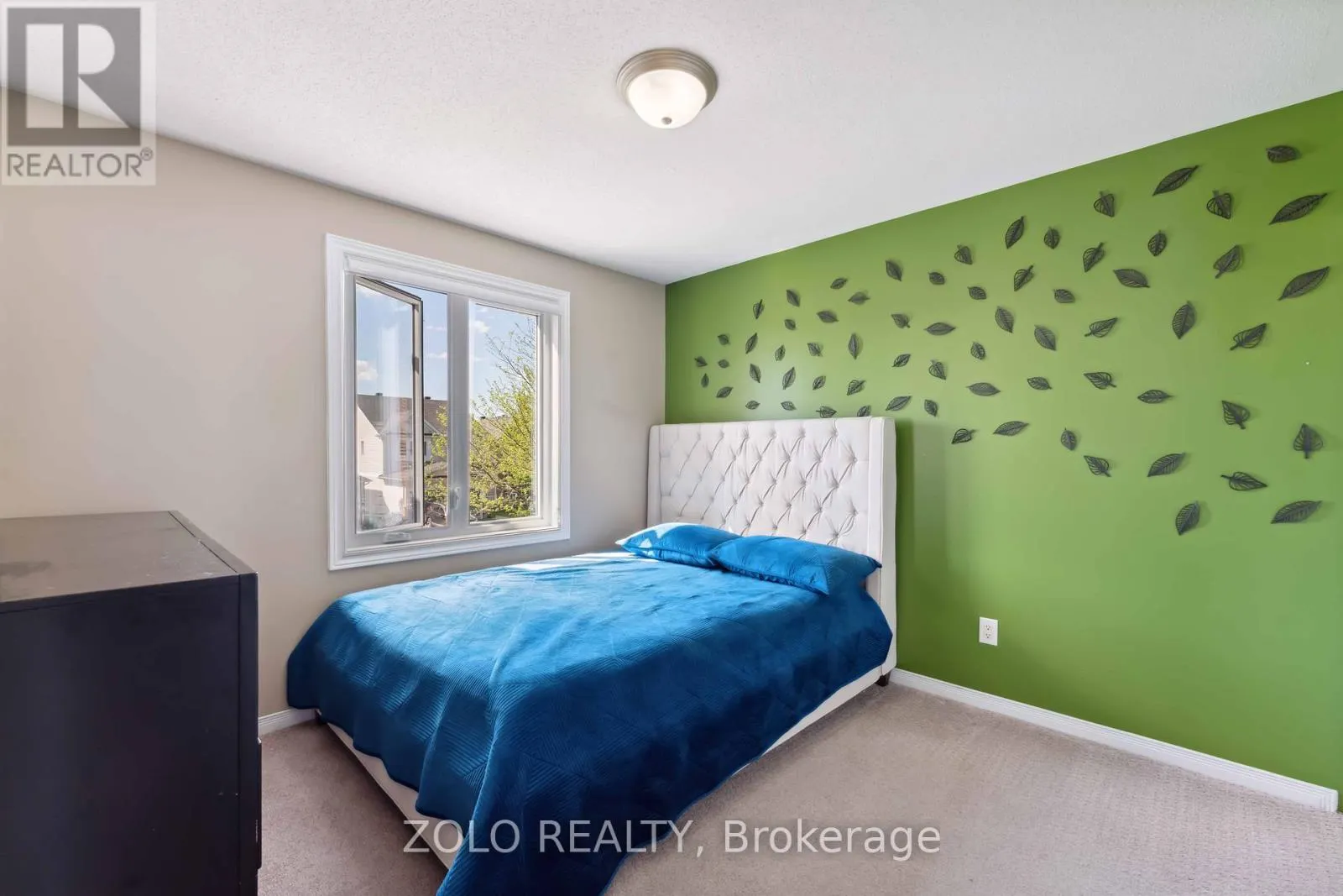 2421 GLANDRIEL CRESCENT