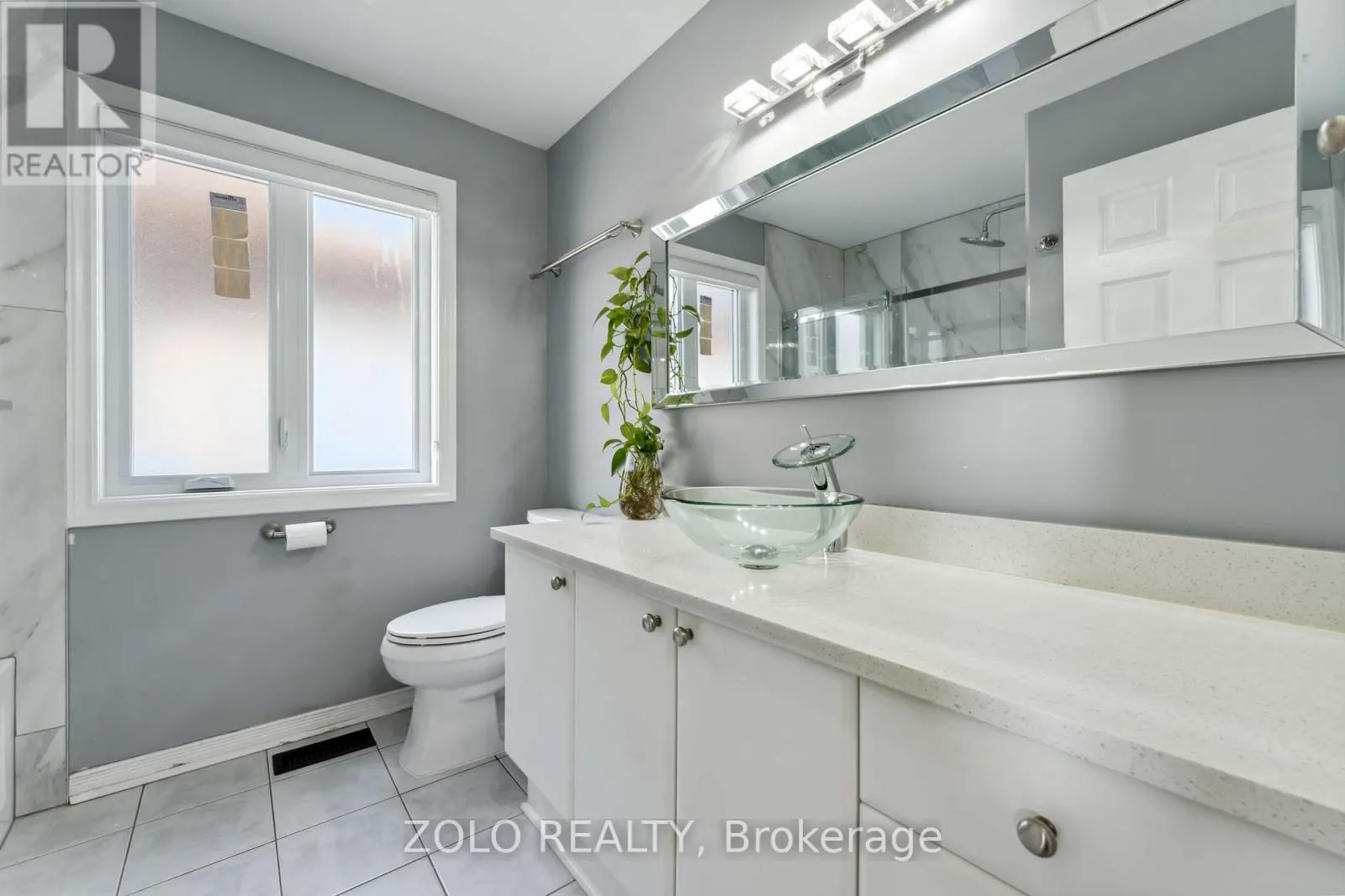 2421 GLANDRIEL CRESCENT